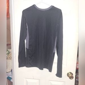 Men's athletic long sleeve shirt